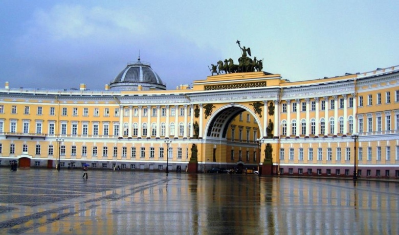 Заставка к записи - Восток и Запад встречаются в Санкт-Петербурге